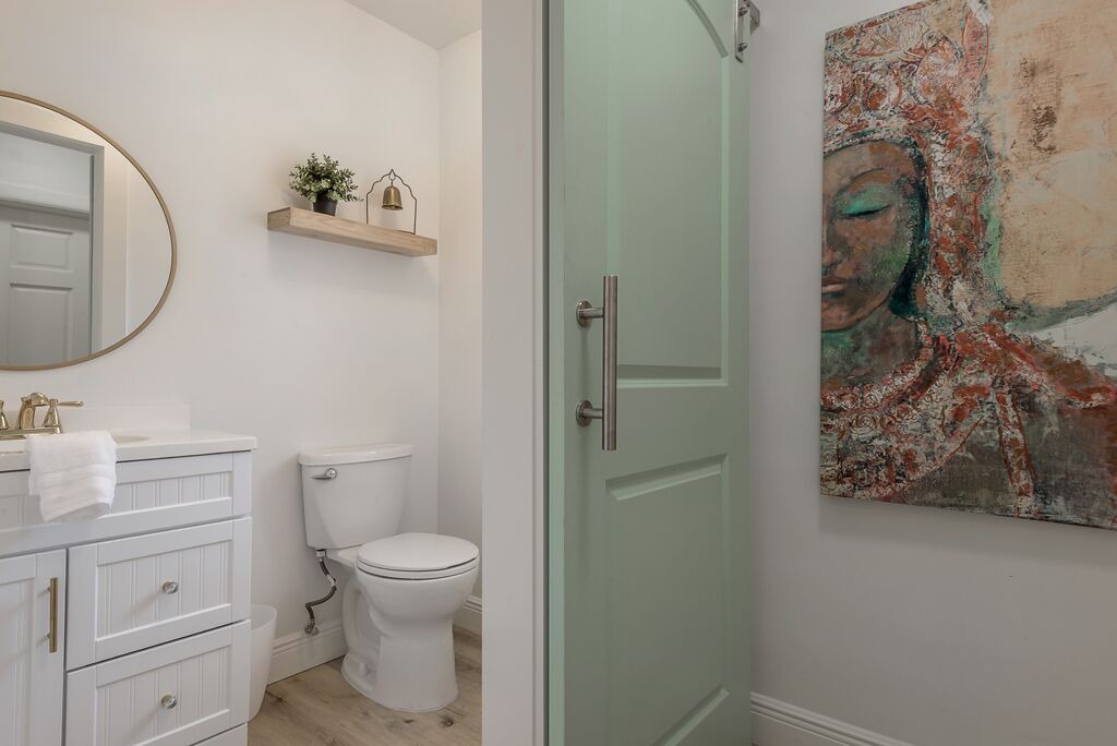 Photo of Bathroom in Largo