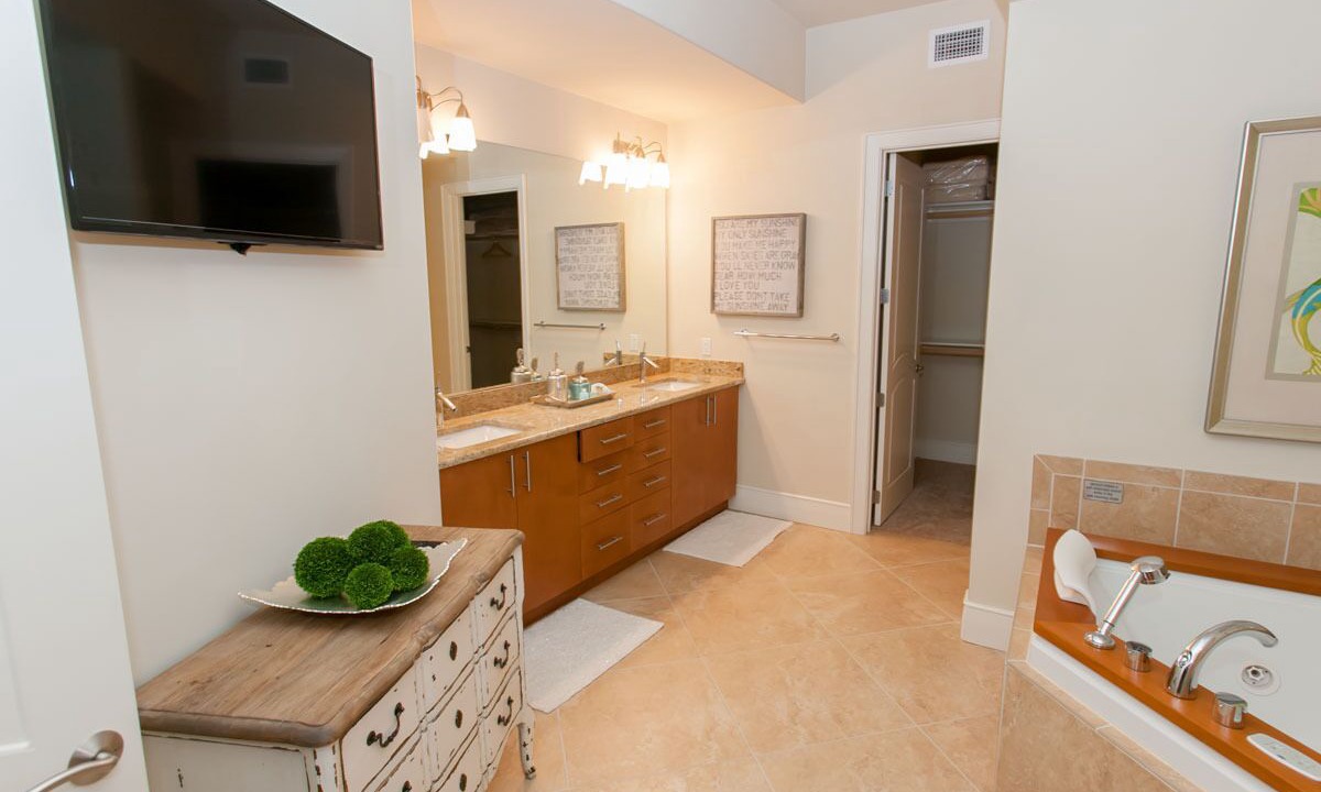 Photo of Bathroom in Orange Beach