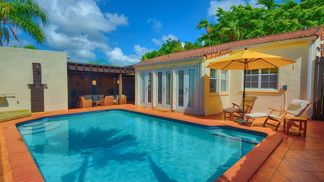 Photo of Outdoor in Coral Way