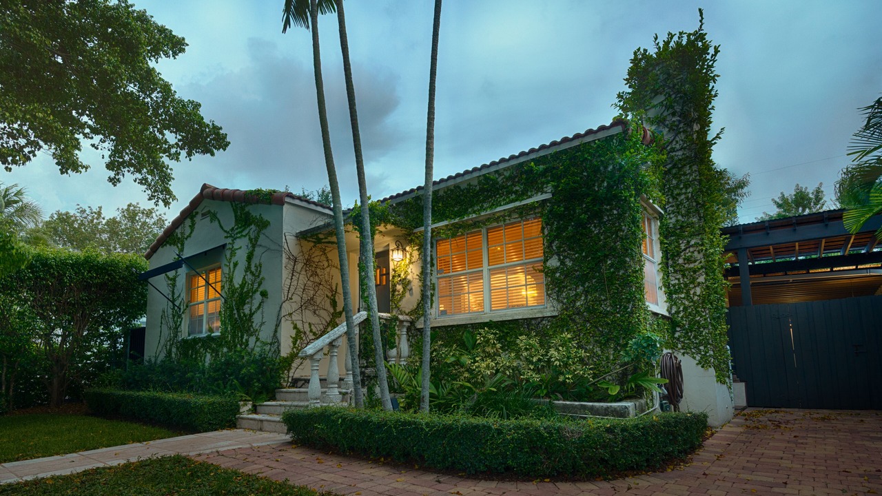 Photo of Outdoor in Coral Way