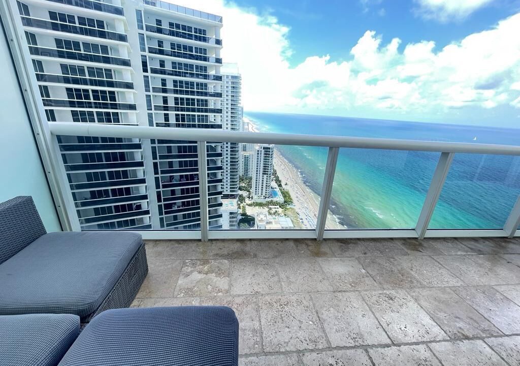 Photo of Outdoor in Hallandale Beach