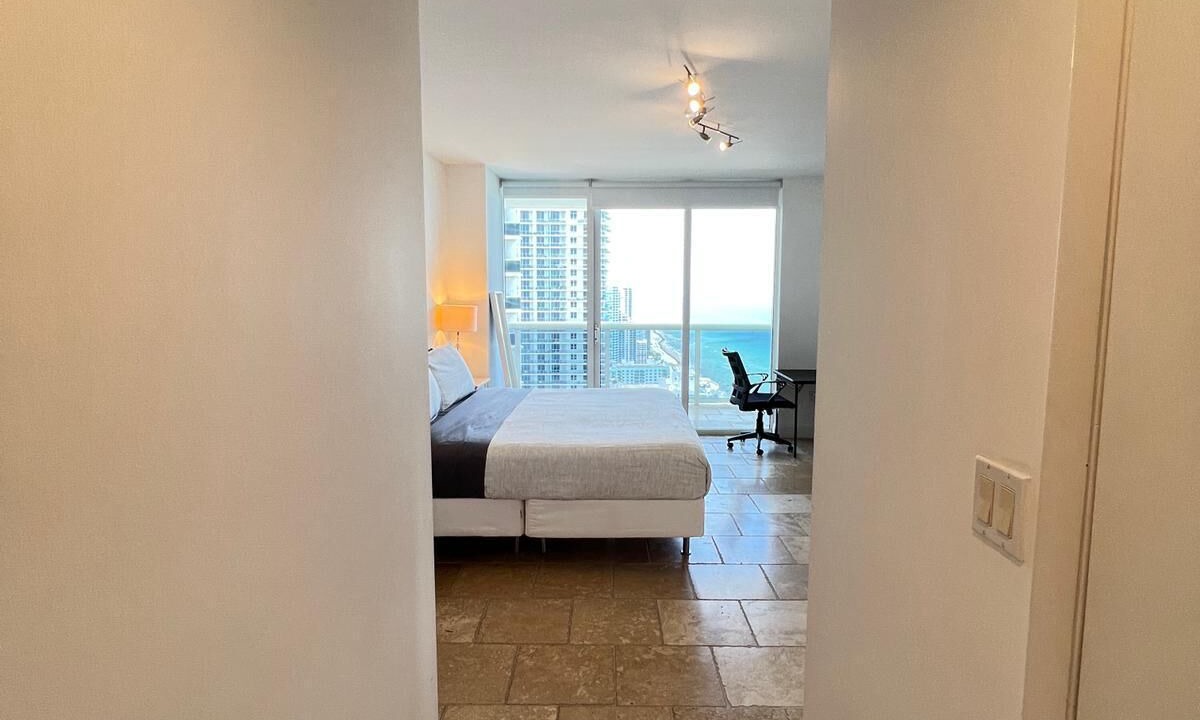 Photo of Bedroom in Hallandale Beach