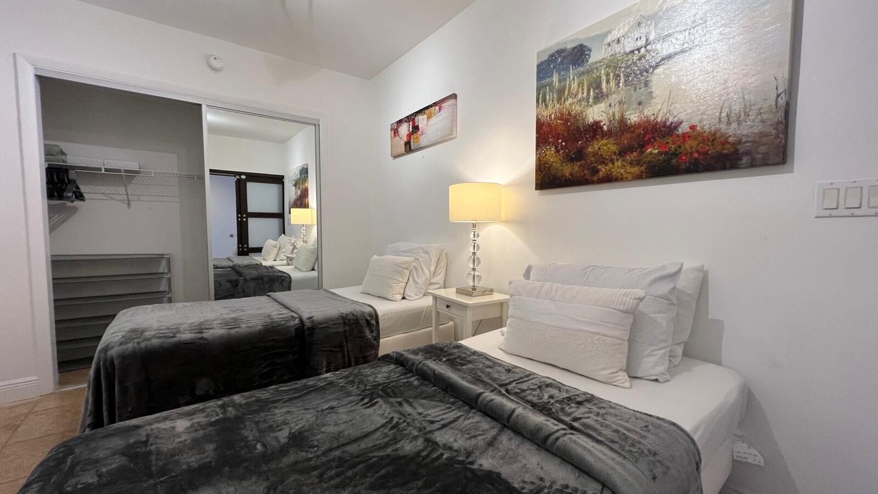 Photo of Bedroom in Hallandale Beach