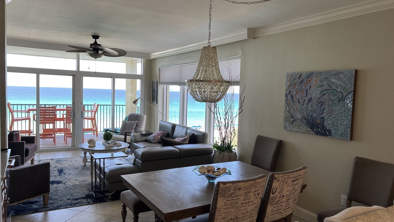 Photo of Livingroom in Destin