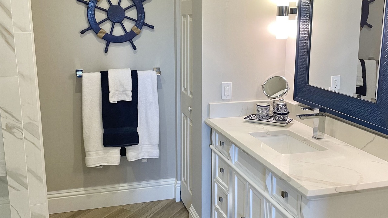 Photo of Bathroom in Pelican Bay
