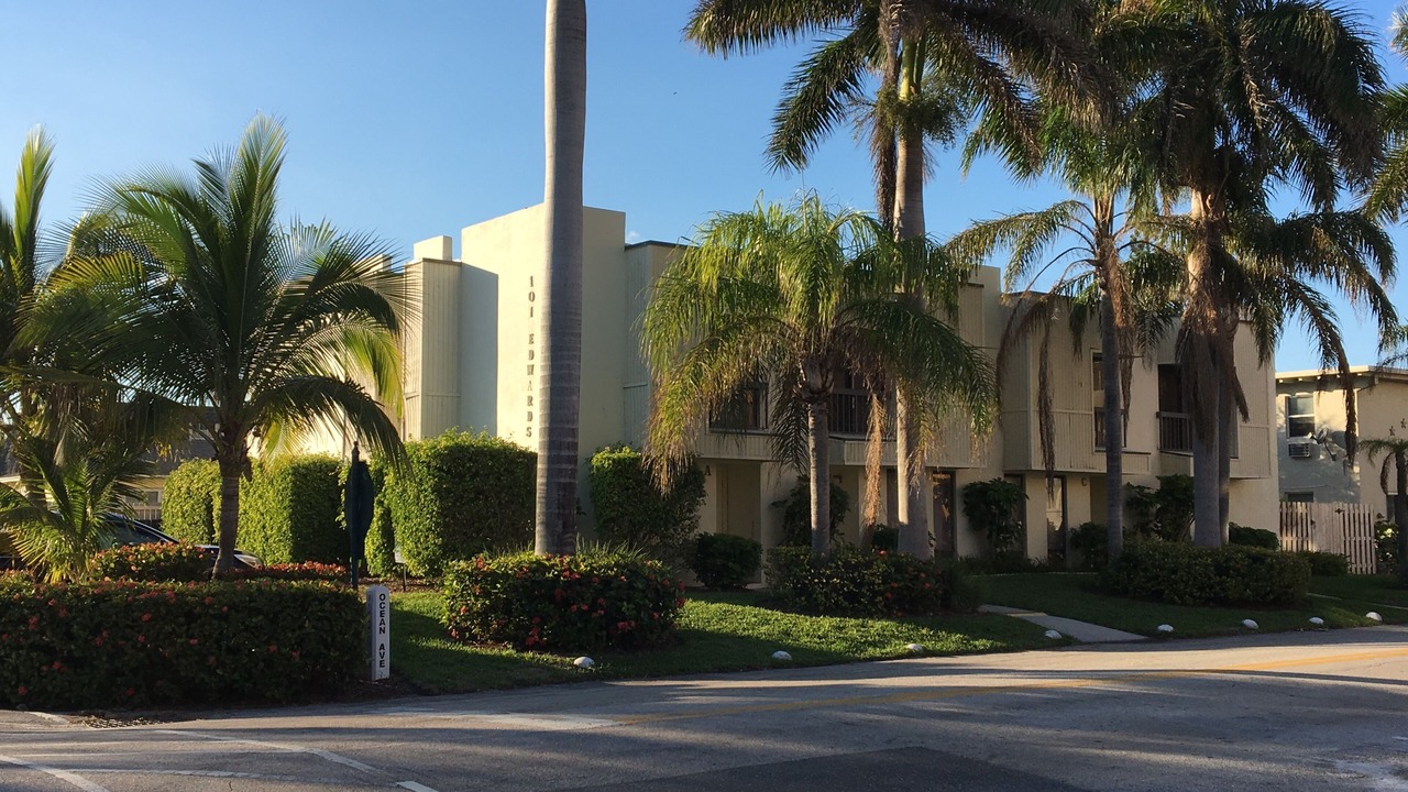 Photo of Others in Palm Beach Shores