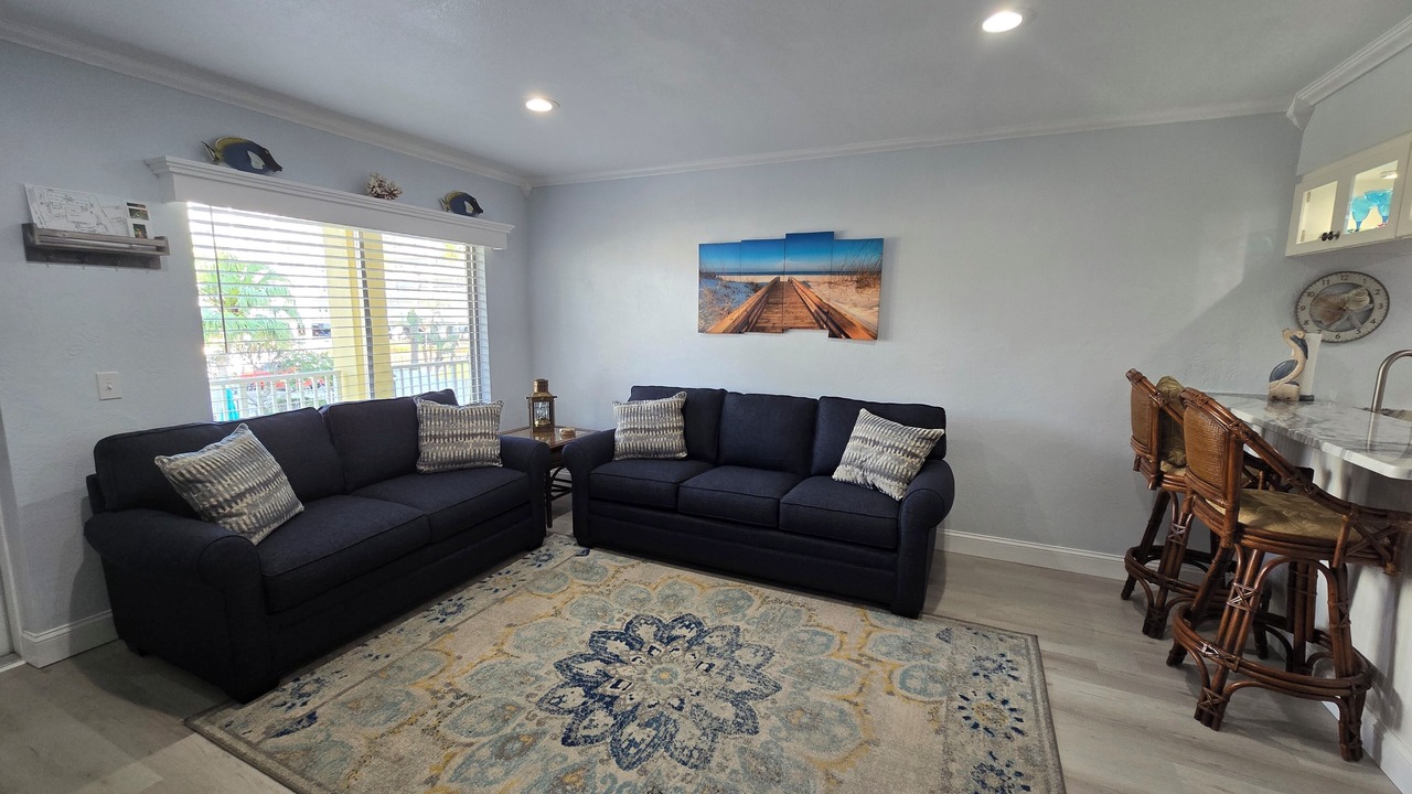 Photo of Livingroom in Treasure Island