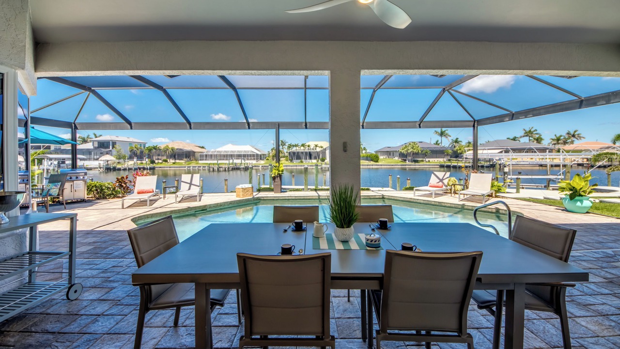 Photo of Outdoor in Pelican