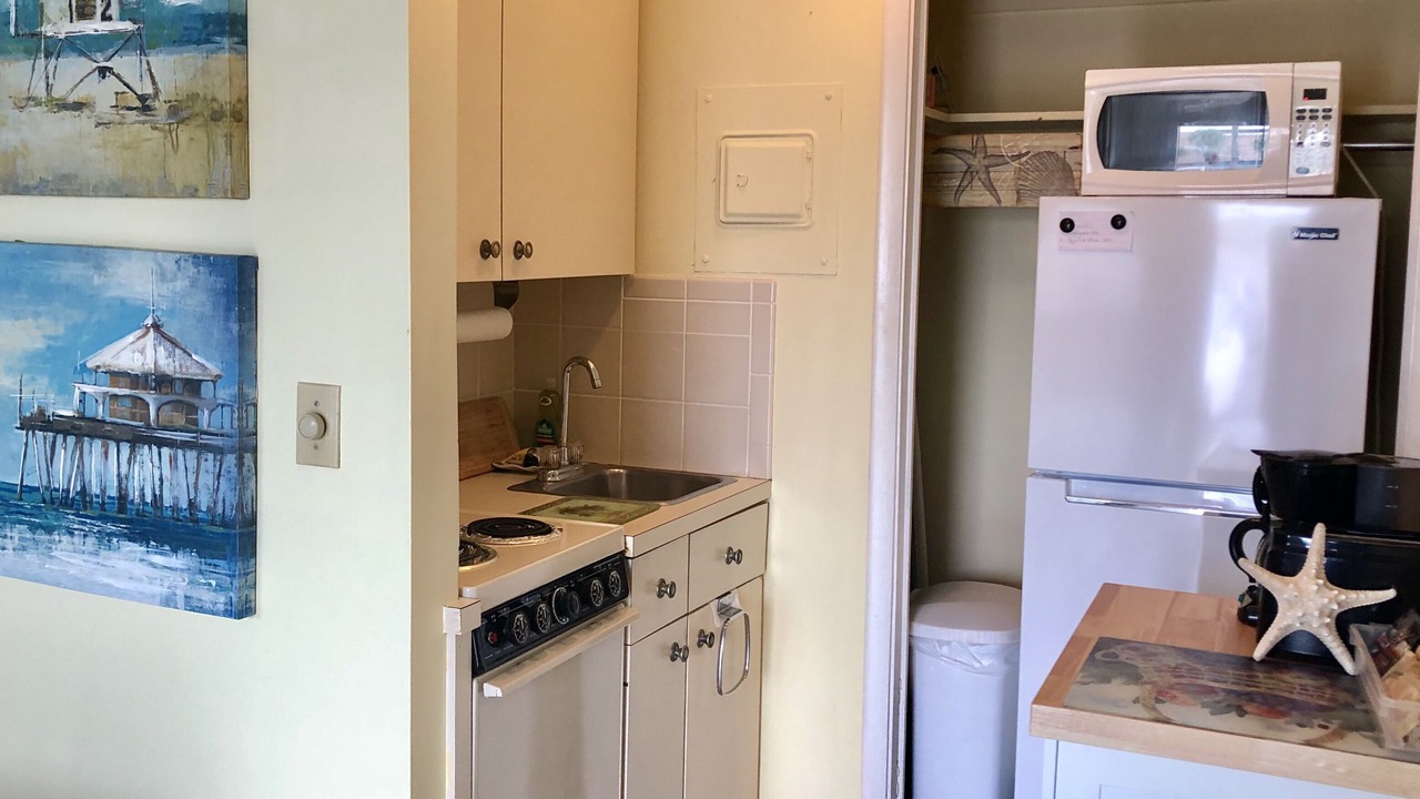 Photo of Kitchen in Golden Beach