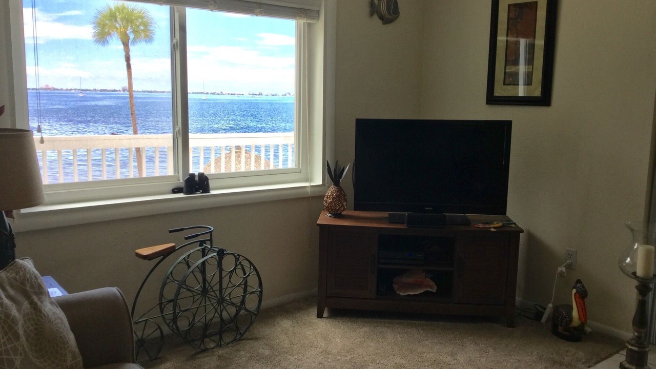 Photo of Livingroom in Bayview