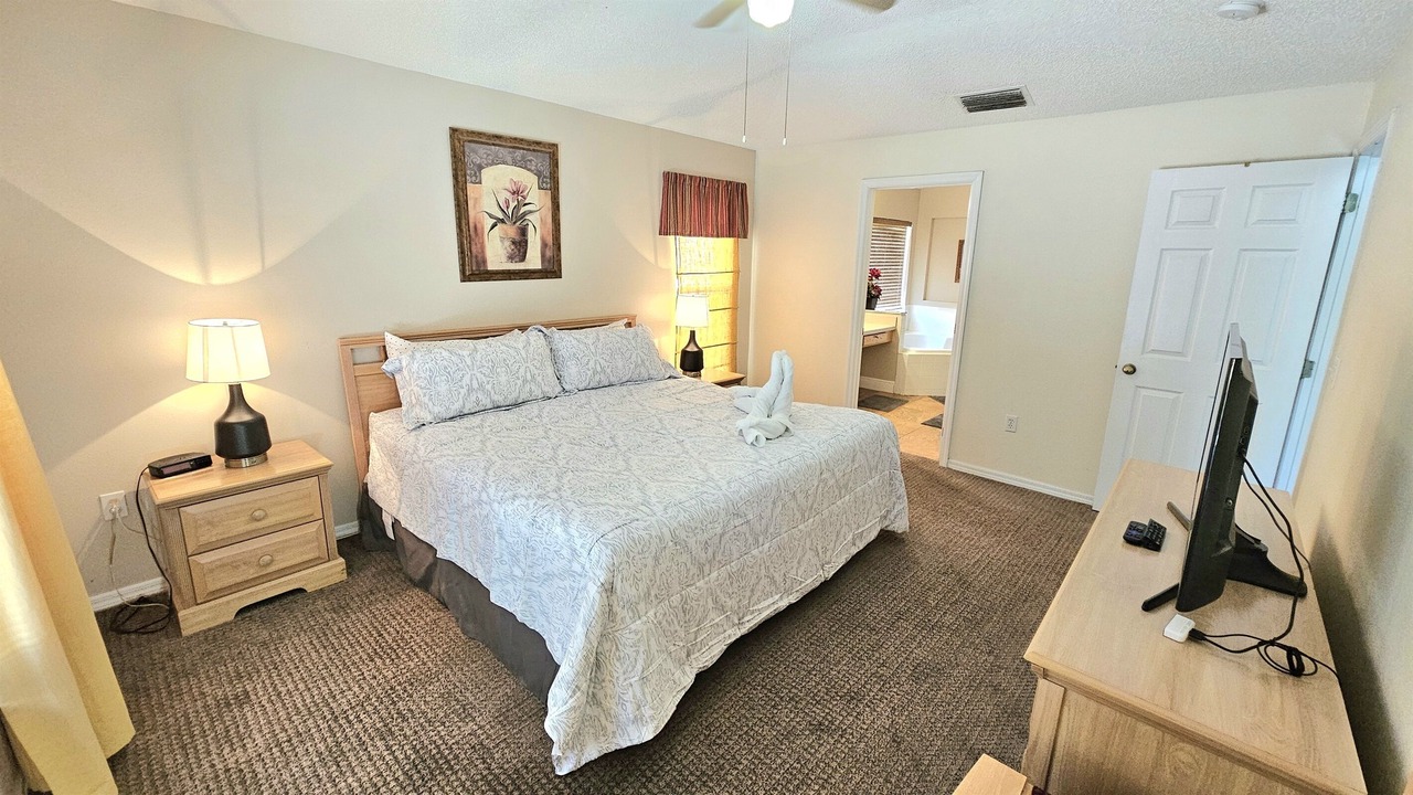 Photo of Bedroom in Lake Berkley