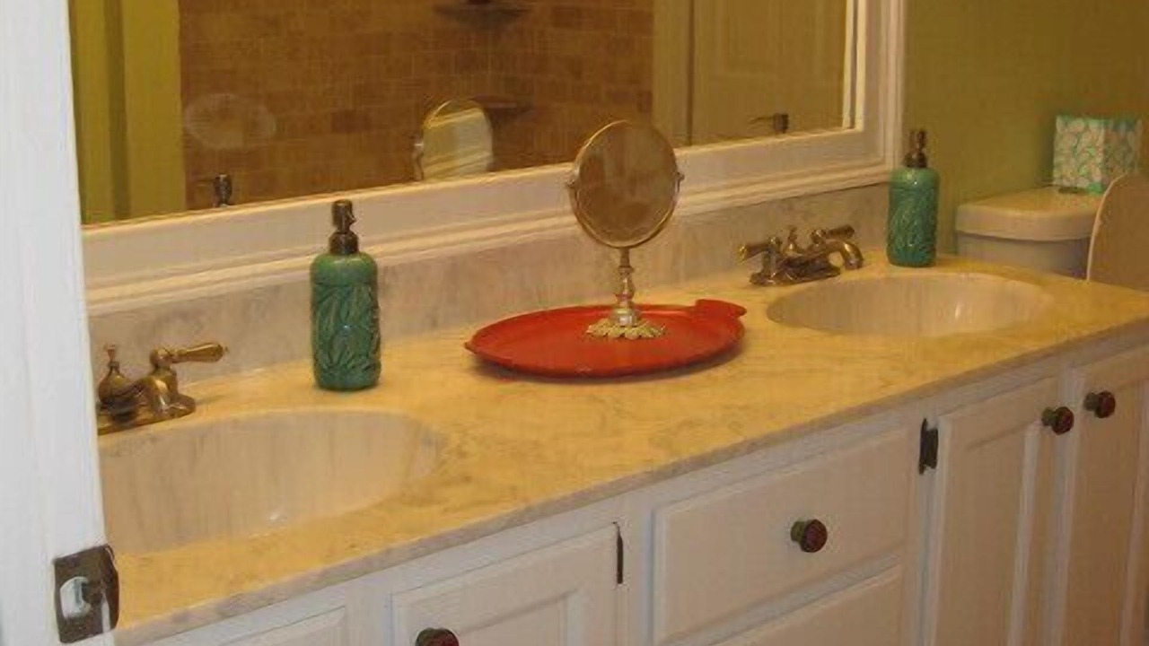 Photo of Bathroom in Equestrian Walk