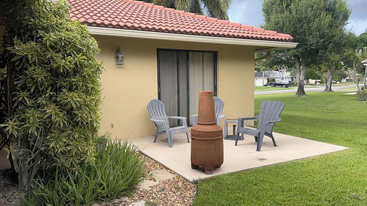 Photo of Patio Balcony in Equestrian Walk