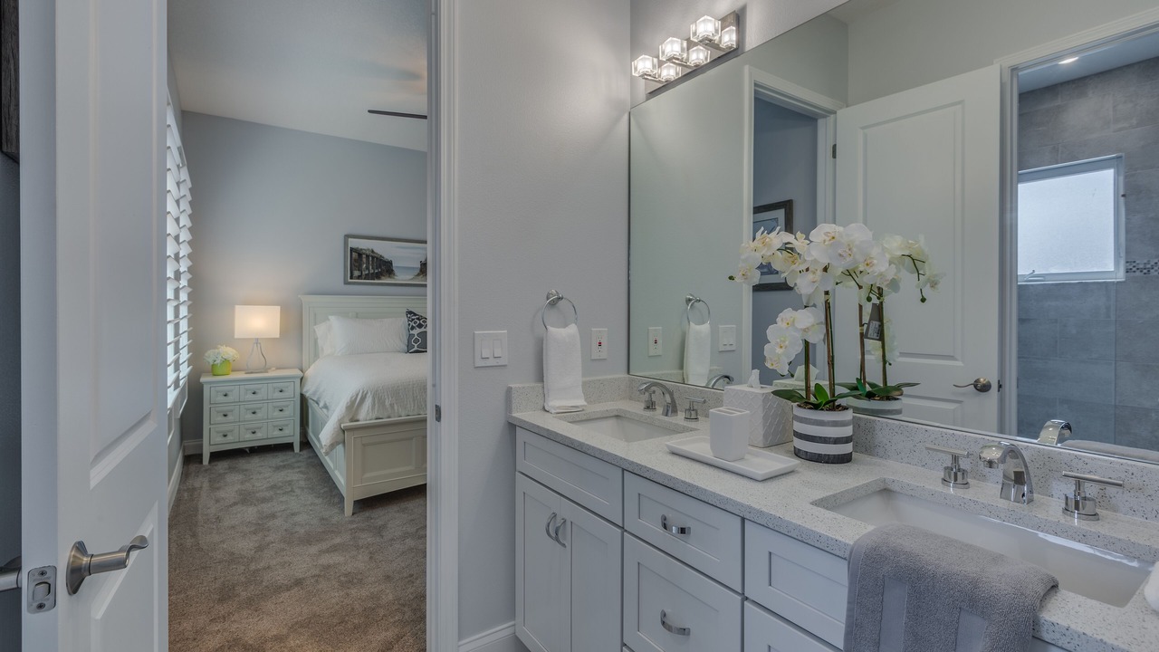 Photo of Bathroom in Treasure Island