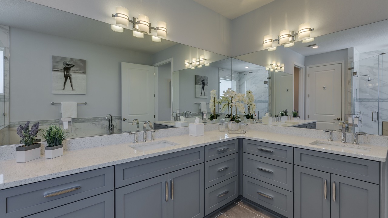 Photo of Bathroom in Treasure Island