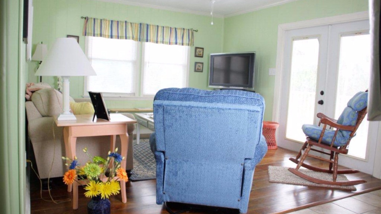 Photo of Livingroom in Surf Side Shores