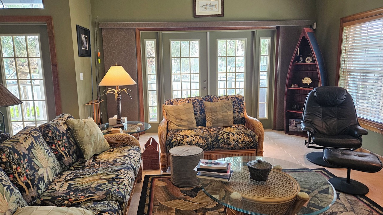 Photo of Livingroom in Everglades City