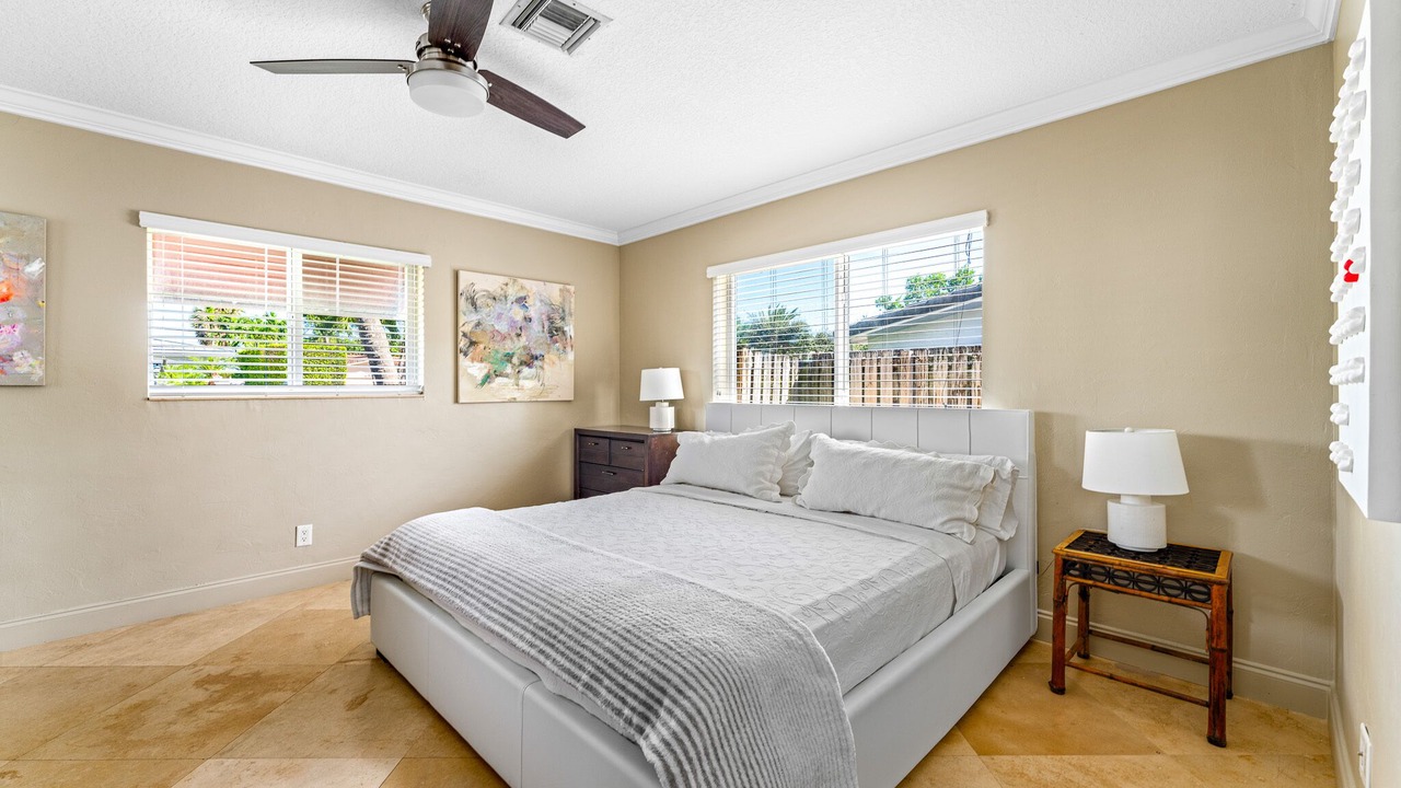 Photo of Bedroom in Lauderdale-by-the-Sea