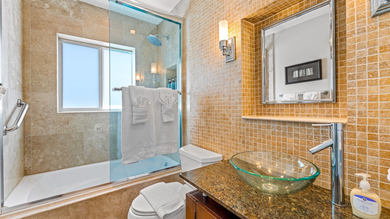 Photo of Bathroom in Lauderdale-by-the-Sea