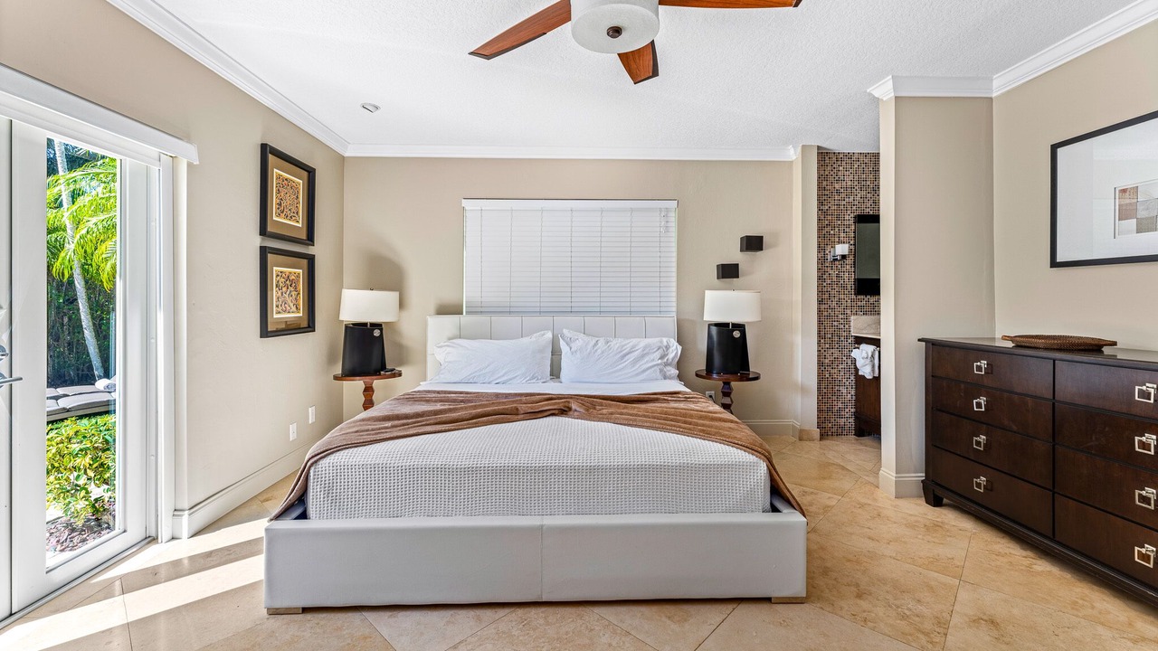 Photo of Bedroom in Lauderdale-by-the-Sea