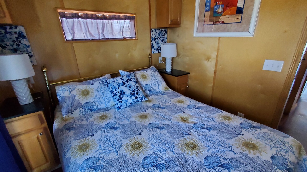 Photo of Bedroom in Apalachicola