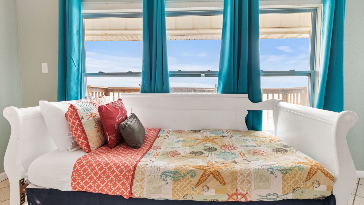 Photo of Bedroom in Navarre Beach