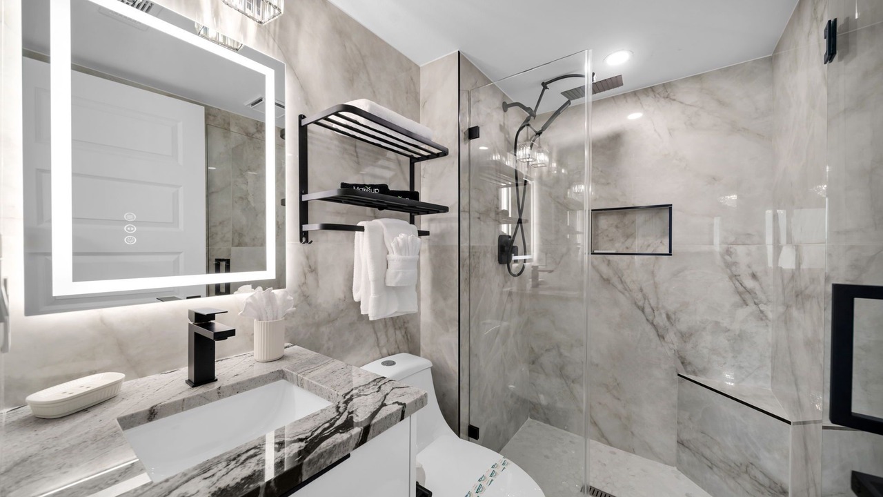 Photo of Bathroom in Mid Island