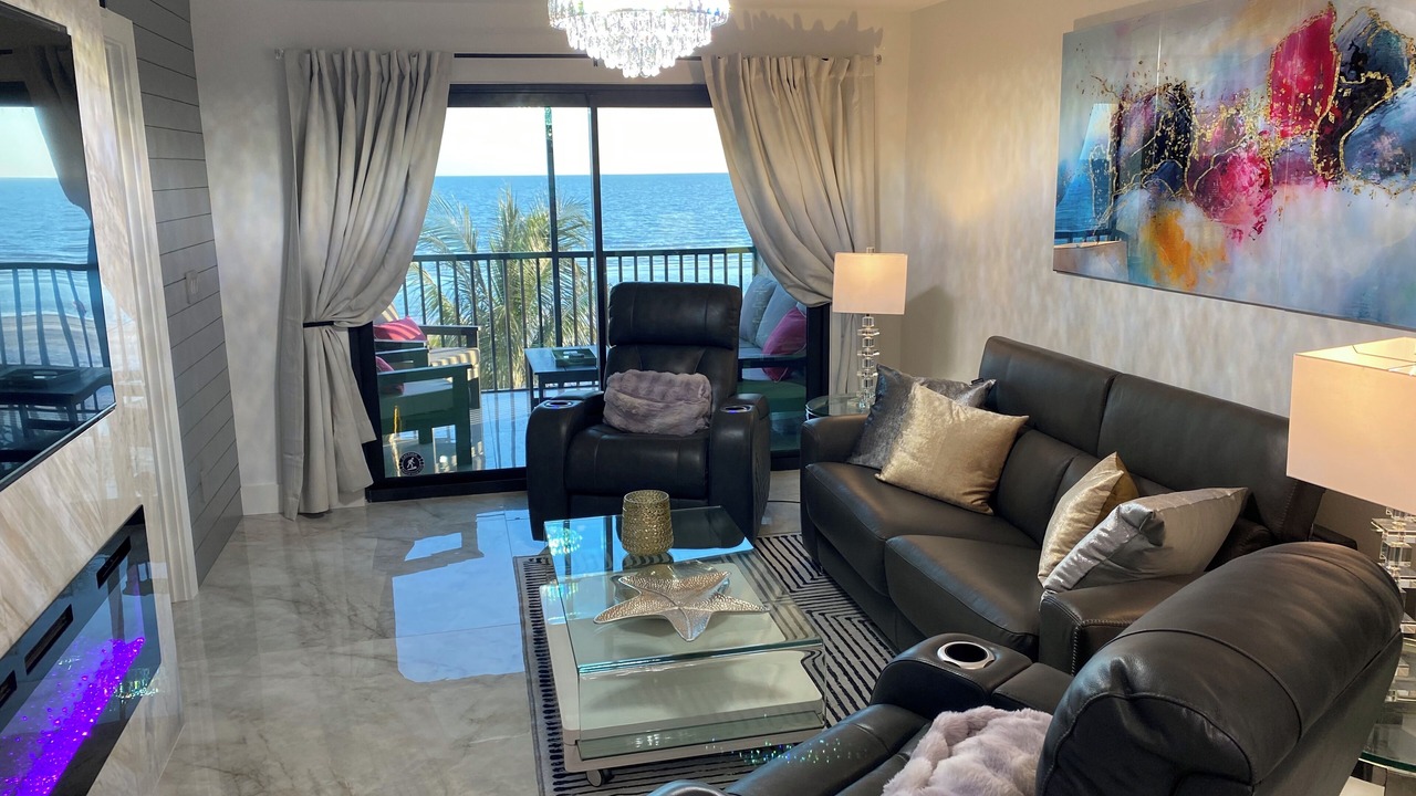 Photo of Livingroom in Mid Island