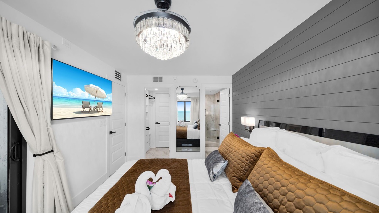 Photo of Bedroom in Mid Island