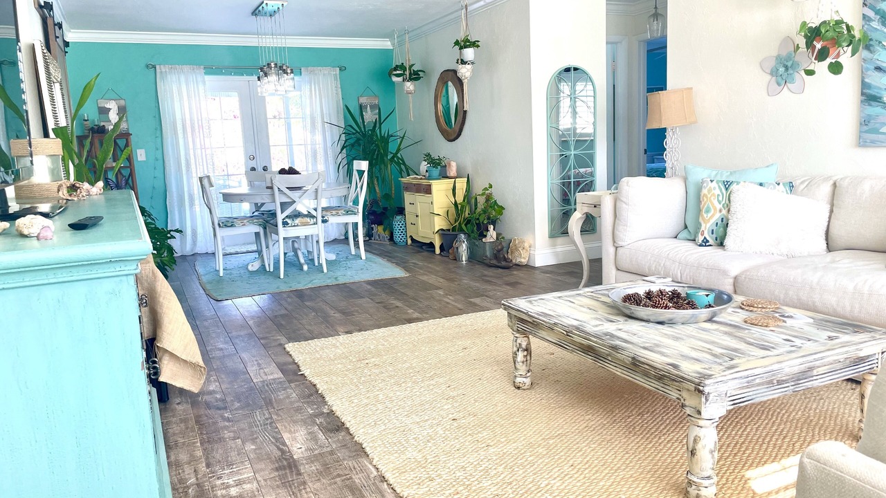 Photo of Livingroom in Central Naples