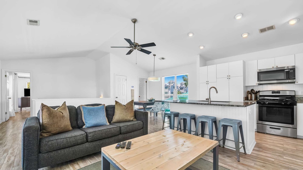 Photo of Kitchen in Crystal Shores