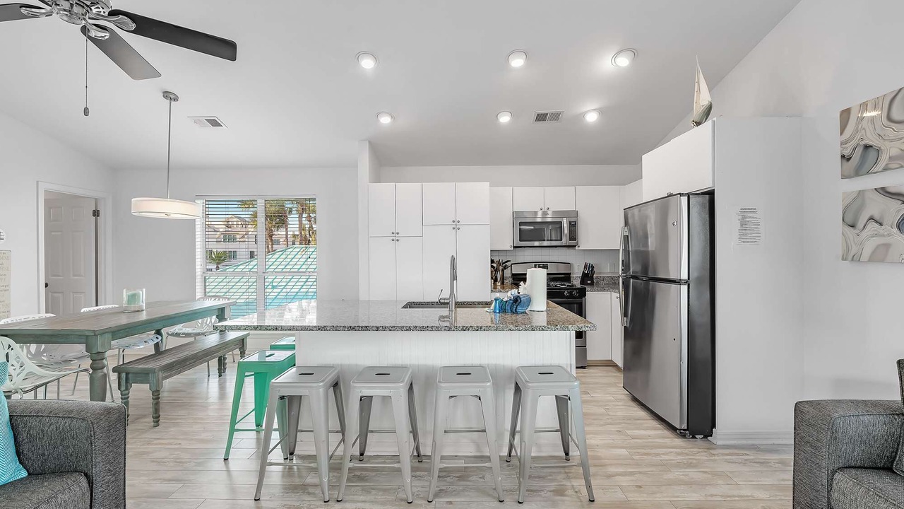 Photo of Kitchen in Crystal Shores