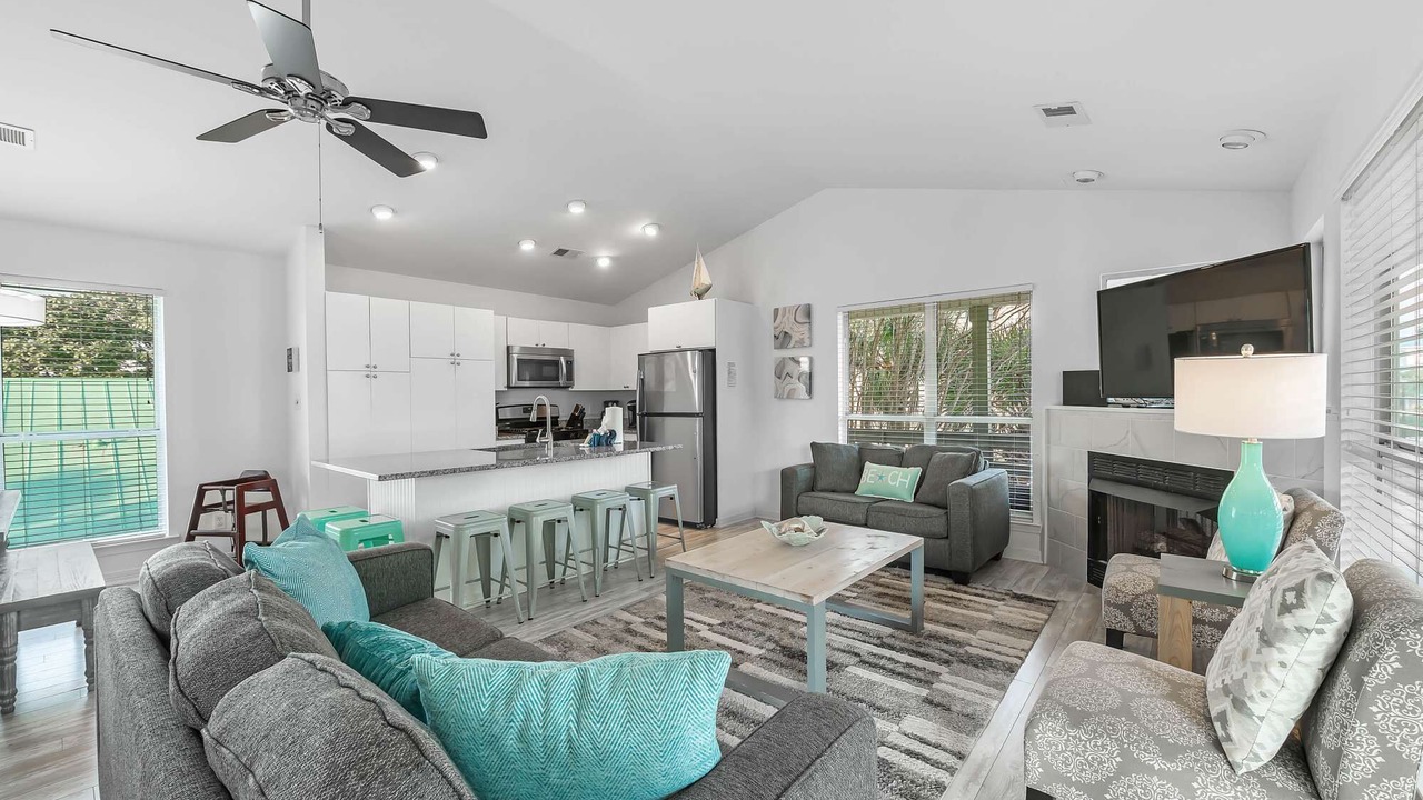 Photo of Livingroom in Crystal Shores