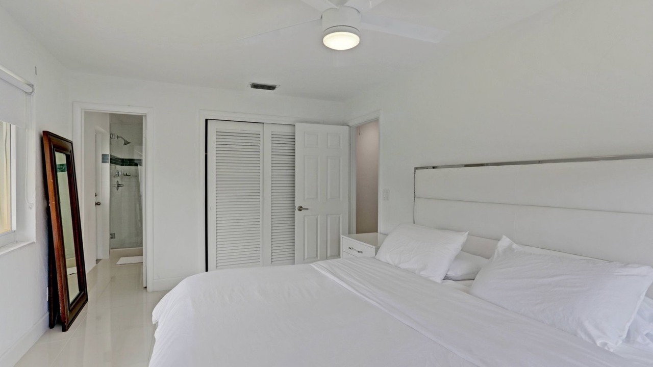 Photo of Bedroom in Lake Clarke Shores