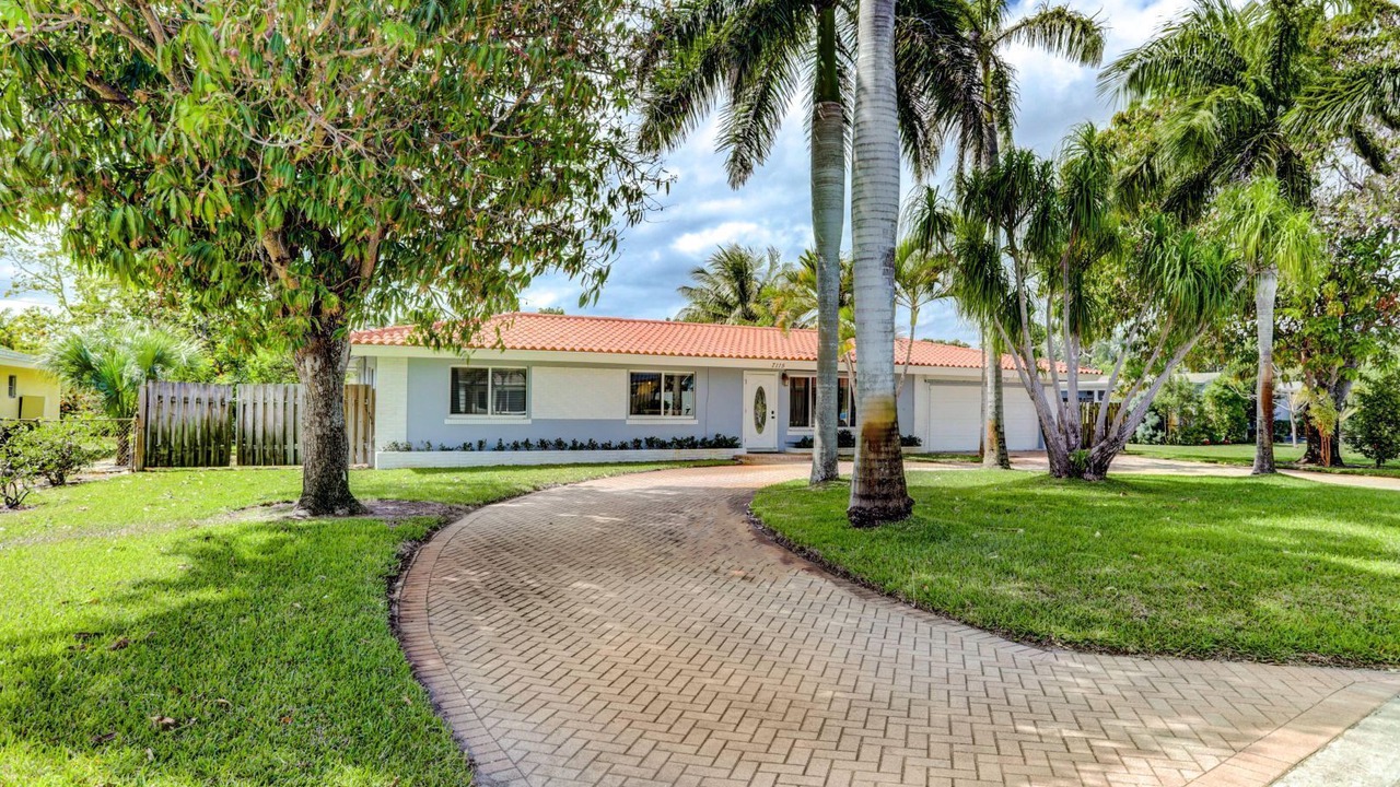 Photo of Outdoor in Lake Clarke Shores