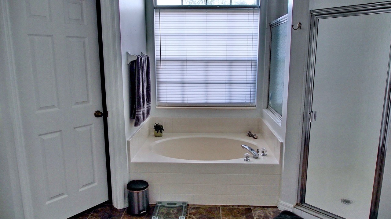 Photo of Bathroom in Beachwalk Isles