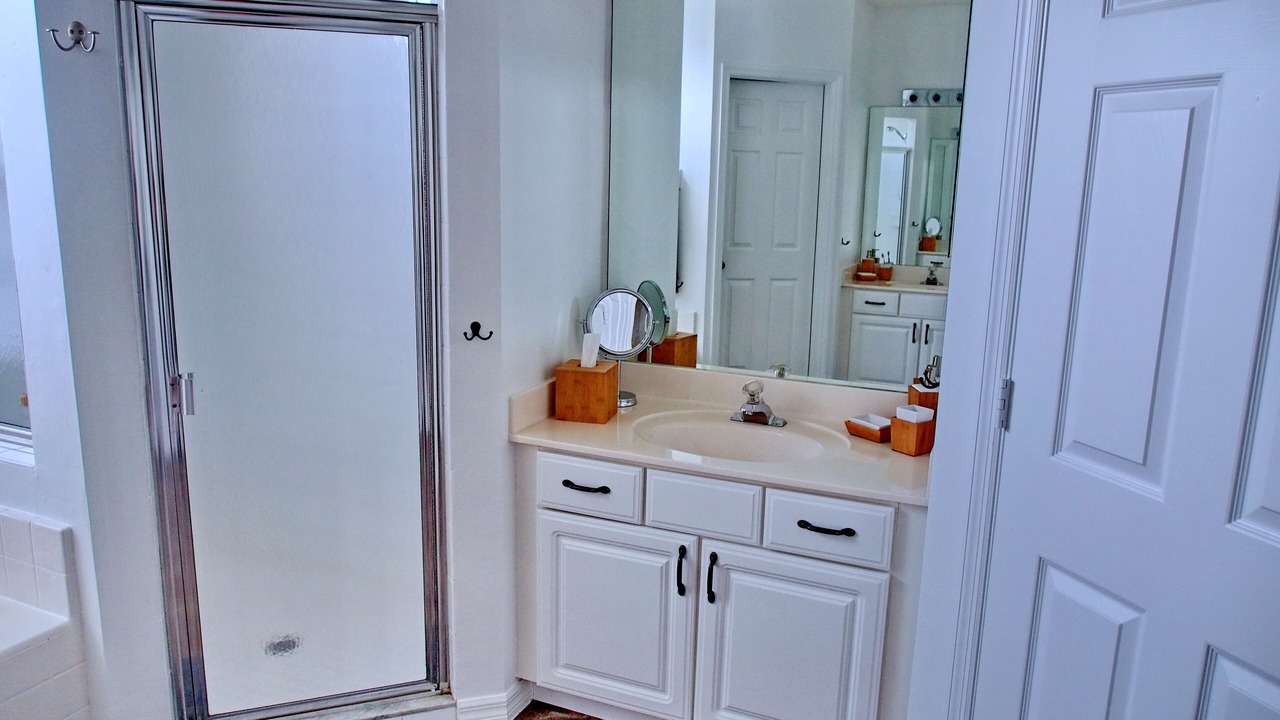 Photo of Bathroom in Beachwalk Isles