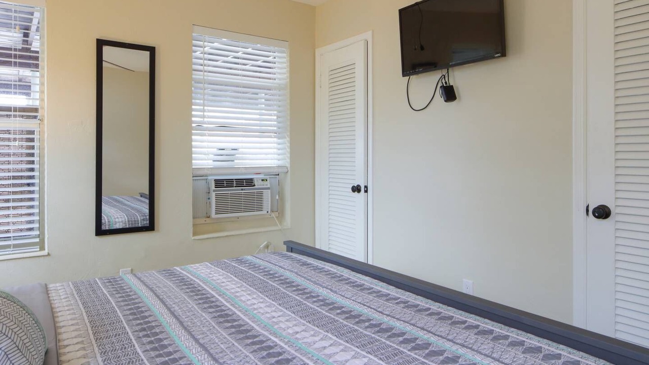 Photo of Bedroom in Royal Poinciana