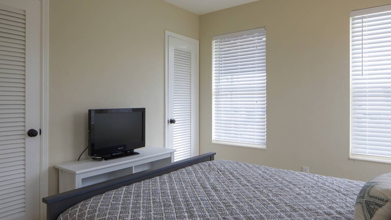 Photo of Bedroom in Royal Poinciana