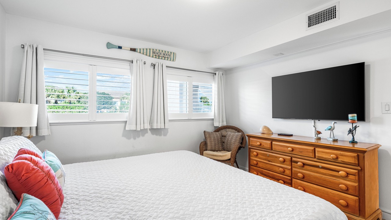 Photo of Bedroom in Miramar Beach