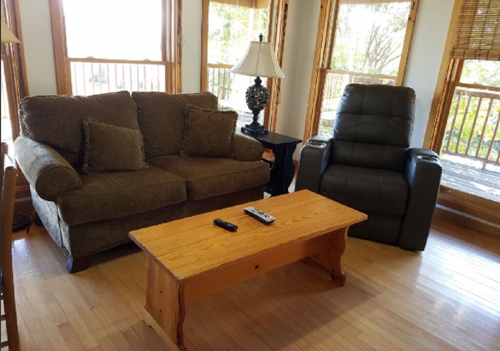 Photo of Livingroom in Cleveland