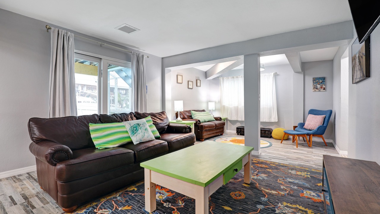 Photo of Bedroom in Mid Island