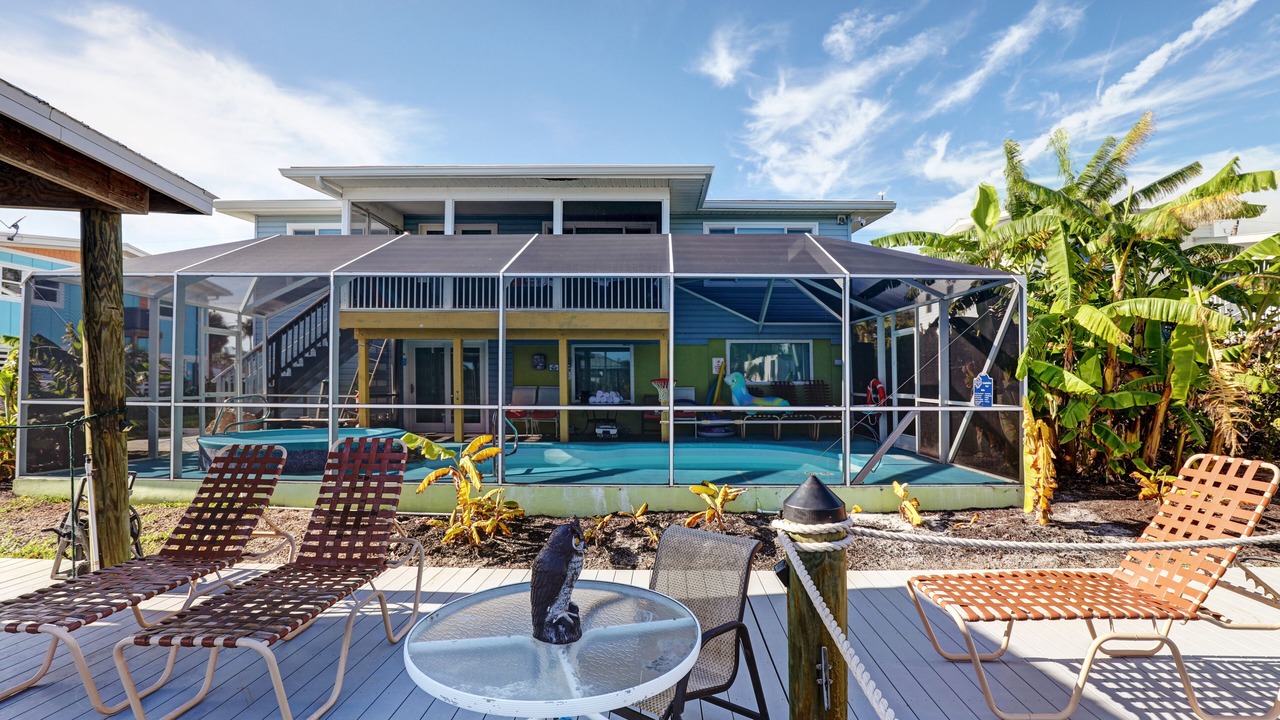 Photo of Outdoor in Mid Island