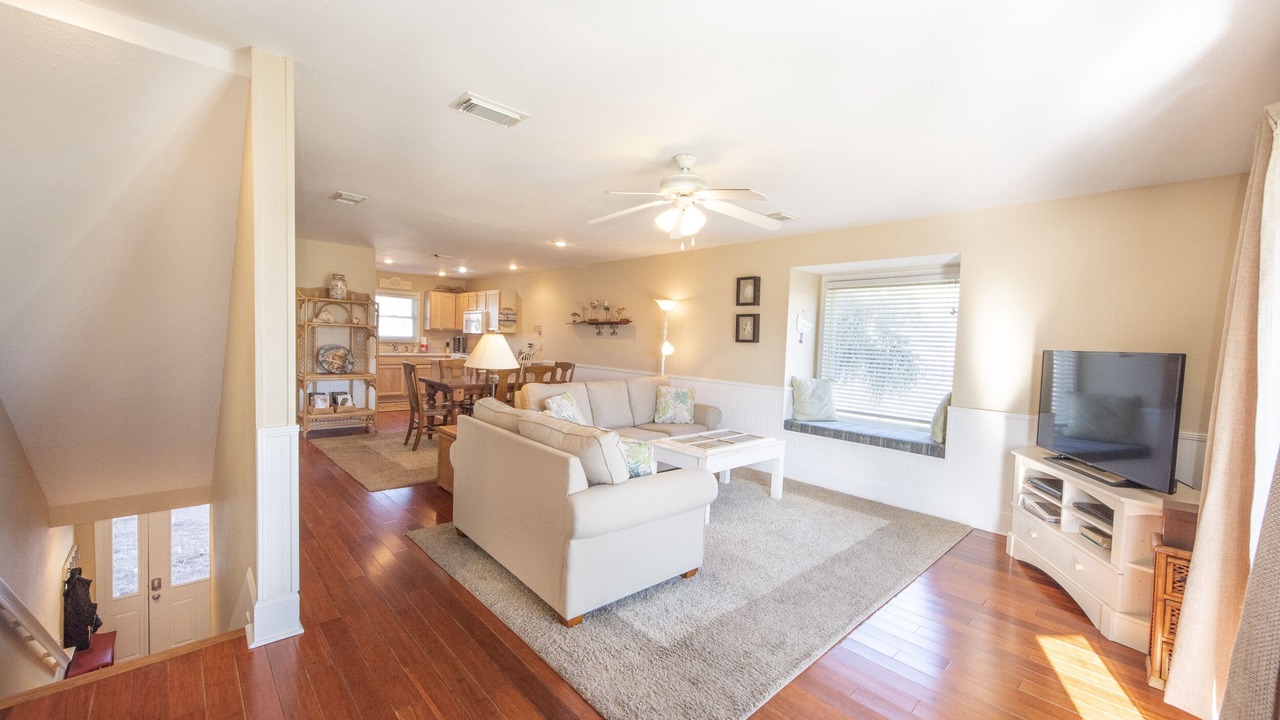Photo of Livingroom in Port St. Joe