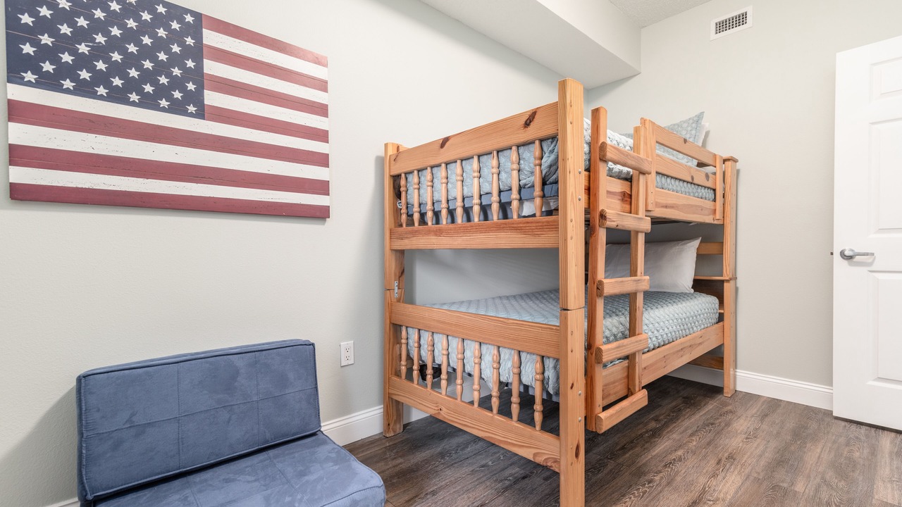 Photo of Bedroom in Navarre Beach