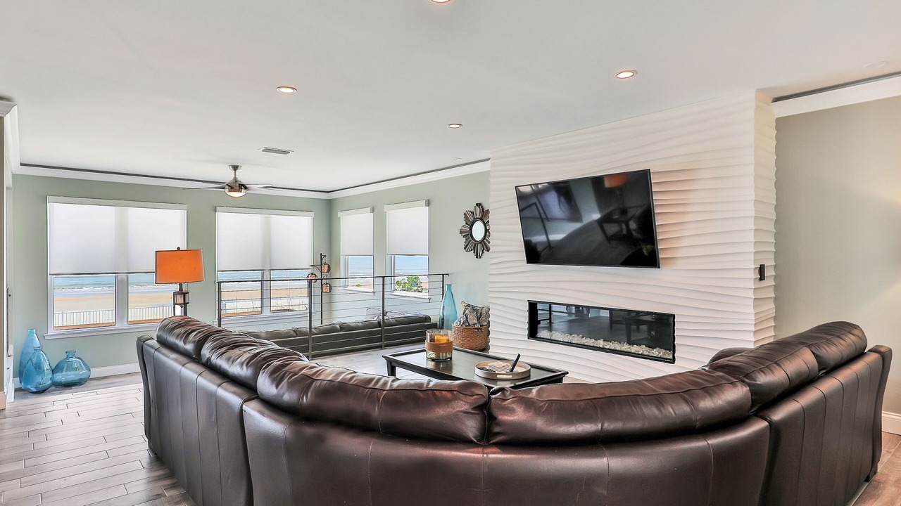 Photo of Livingroom in Ocean View Halifax Estates