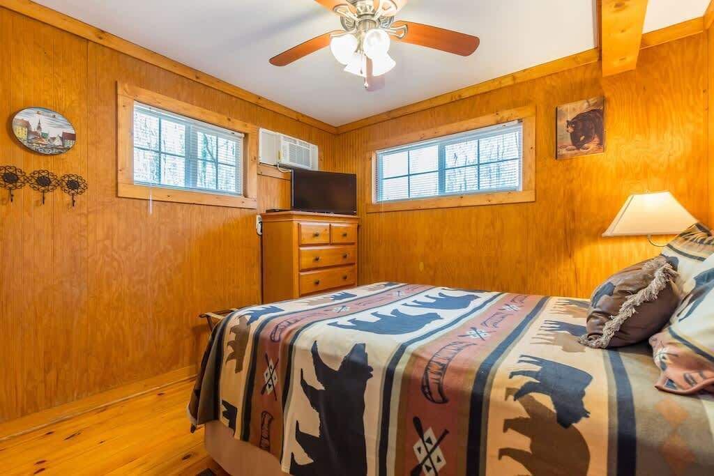 Photo of Bedroom in Helen