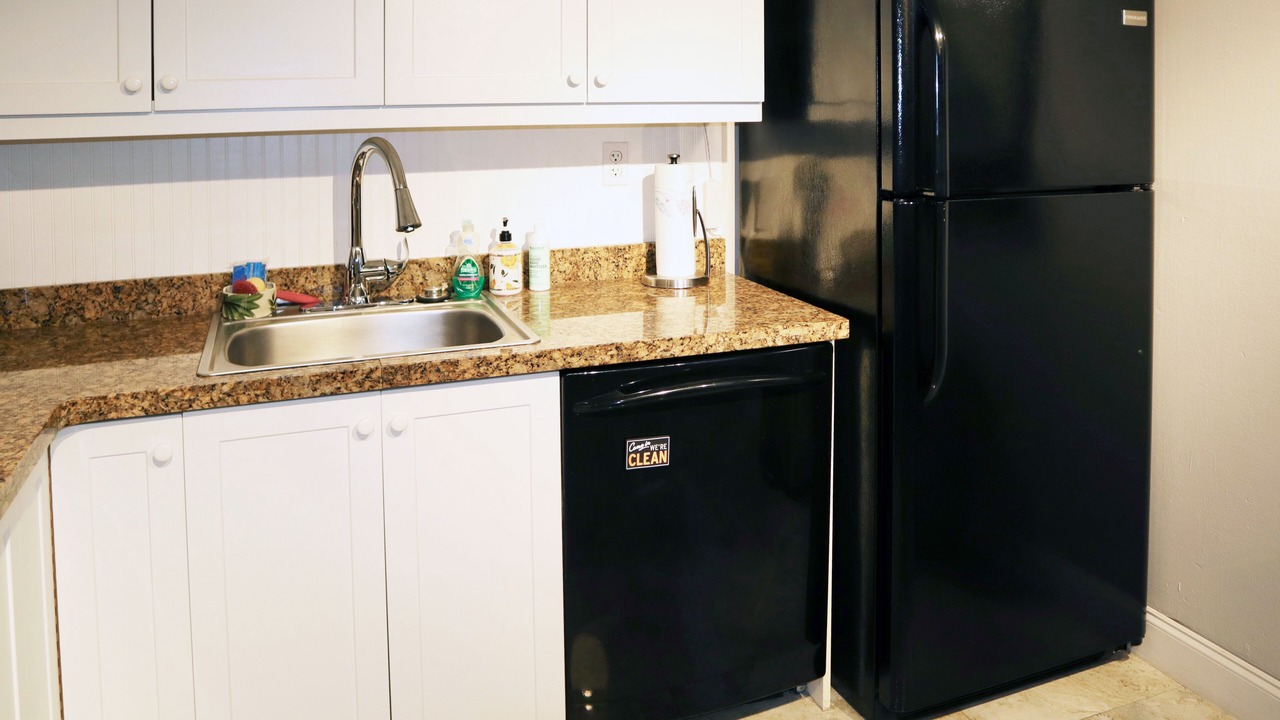 Photo of Kitchen in South Middle River