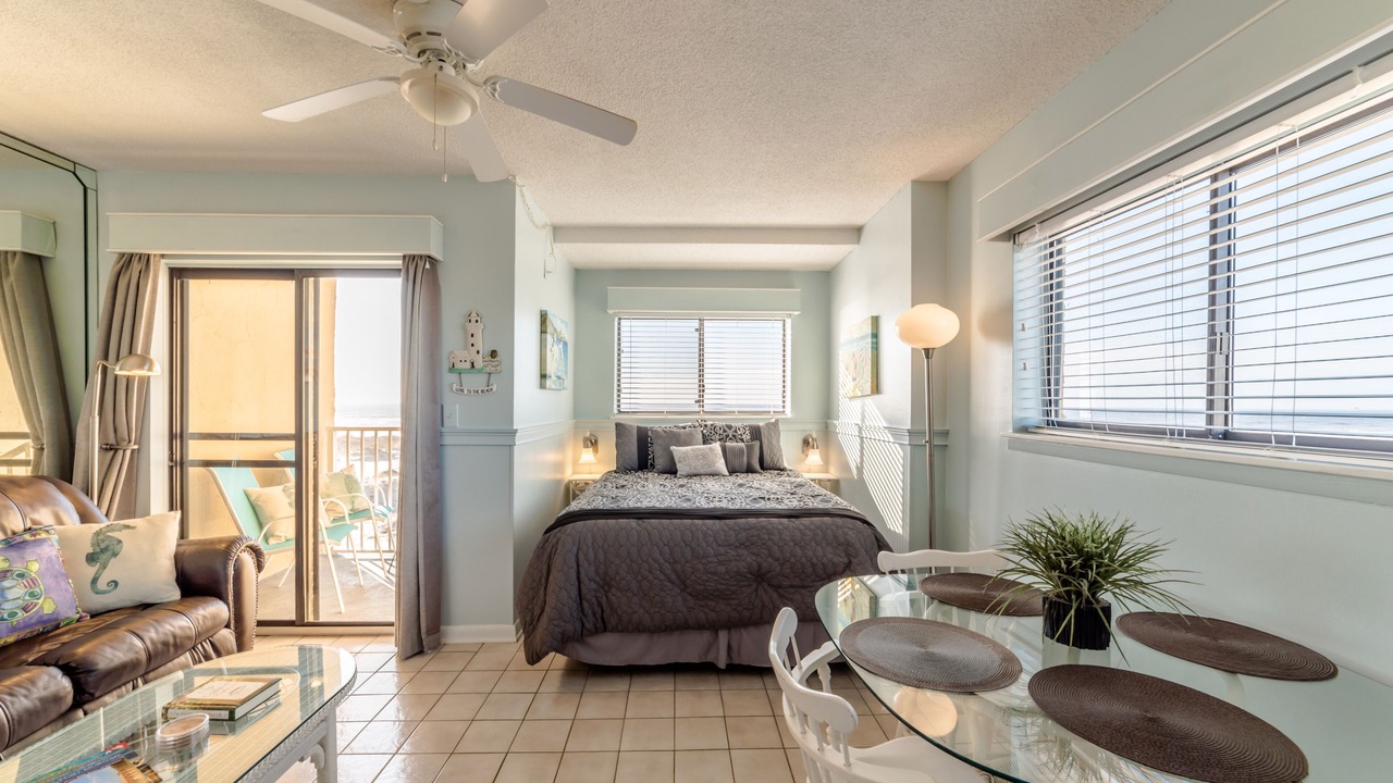 Photo of Bedroom in Alabama Gulf Coast