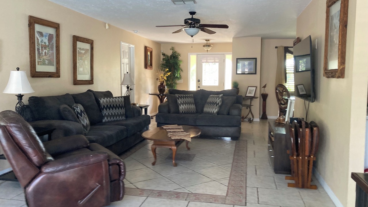 Photo of Livingroom in Laurel